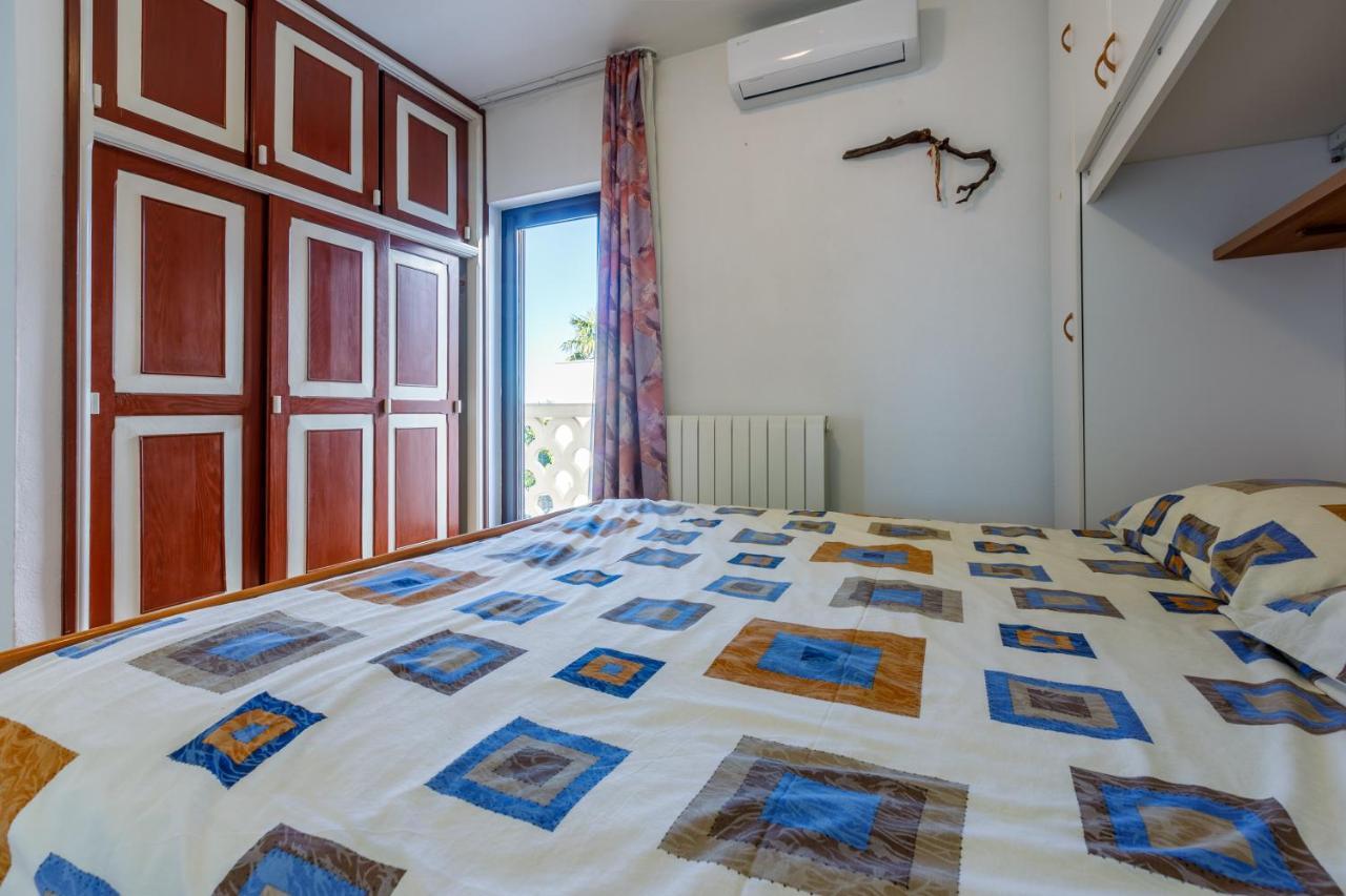 Apartment Eni Selce Buitenkant foto