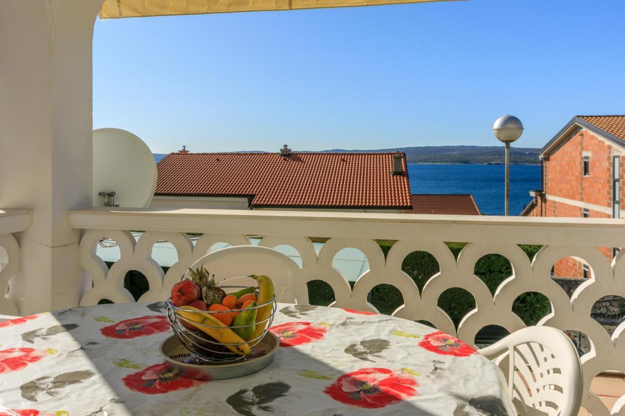 Apartment Eni Selce Buitenkant foto