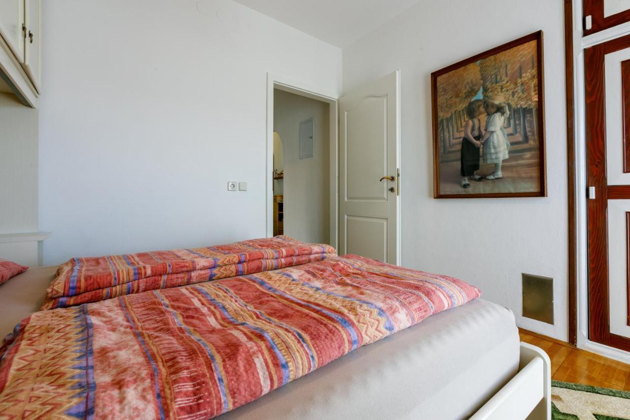 Apartment Eni Selce Buitenkant foto