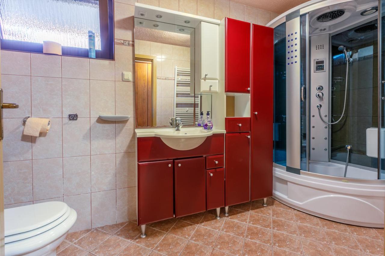 Apartment Eni Selce Buitenkant foto