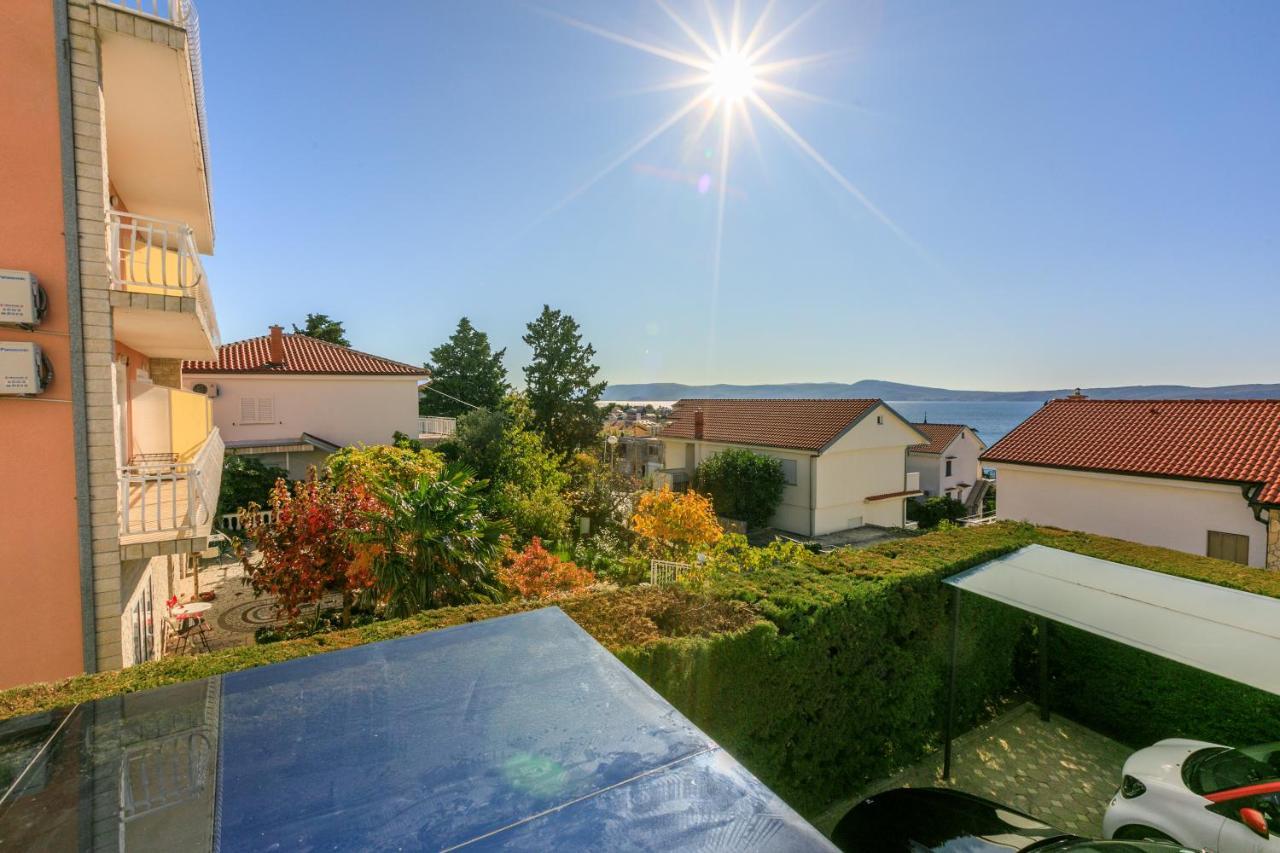 Apartment Eni Selce Buitenkant foto